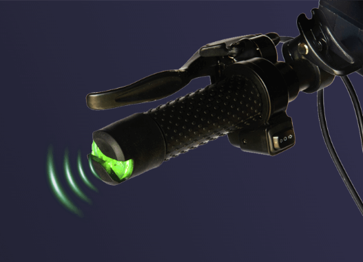 光る自転車のグリップ