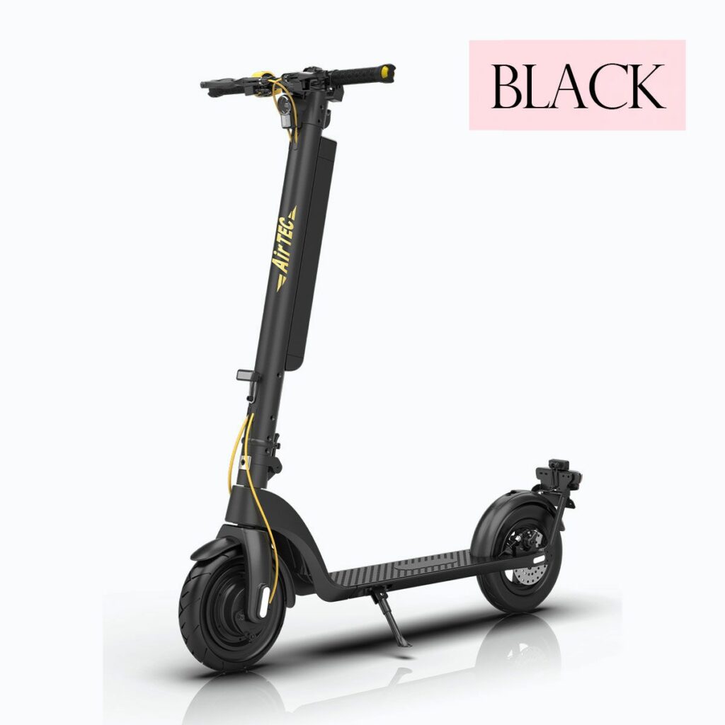 黒色の電動キックスケーター